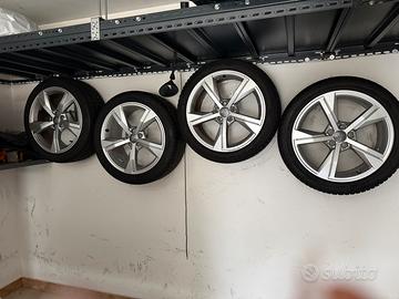 Gomme complete di cerchi Audi 17