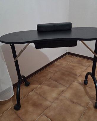 tavolo per unghie