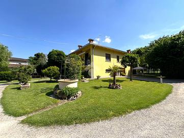 CASA INDIPENDENTE A SAN POSSIDONIO