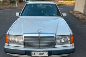 Mercedes 200 E