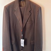 Completo elegante uomo