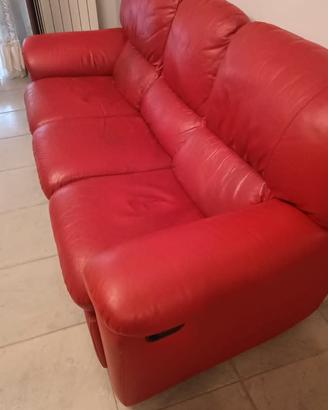 Divano in pelle rossa