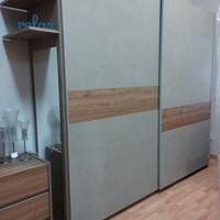 camera da letto armadio scorrevole comò e comodini