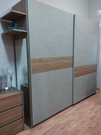 camera da letto armadio scorrevole comò e comodini