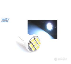 LED LAMPADINA T10 8LED