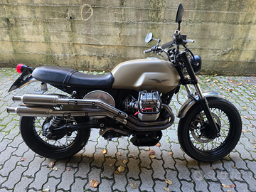 Moto Guzzi v7 scrambler