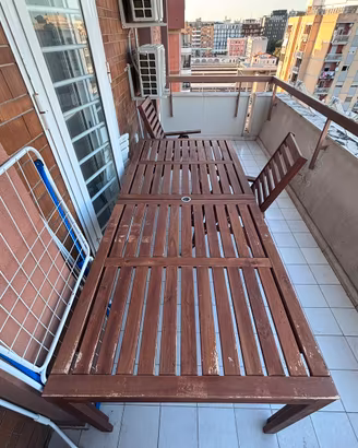 Tavolo in legno da giardino