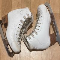 Pattini per pattinaggio artistico Risport Pro