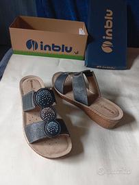 Ciabatta sandali a 2 fasce in pelle, zeppa cm 3