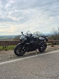  Yamaha YZF R1