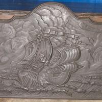 ANTICA PIASTRA DA CAMINO