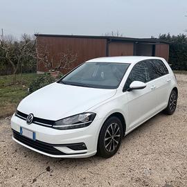Volkswagen Golf VII 1.6 Diesel - NEOPATENTATI