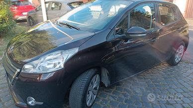 Peugeot 208 - 2013