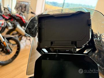 ConnectedRide Cradle BMW Motorrad Praticamente NUO