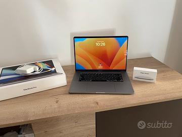 Macbook pro 16”