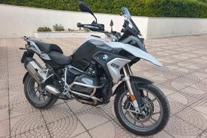 BMW R 1250 GS, anno 2021, pari al nuovo