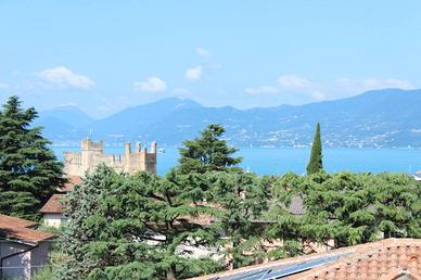 Appartamento di 140 m² con 3 locali e box auto a T