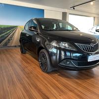 Lancia Ypsilon 1.0 FireFly 5 porte S&S Hybrid Silv