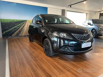 Lancia Ypsilon 1.0 FireFly 5 porte S&S Hybrid Silv