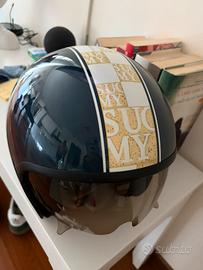 Casco suomy