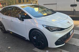 Cupra born e boost 231 cv 7500km