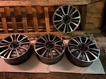 4 cerchi in lega 17” Fiat 500 L Cross e simili.