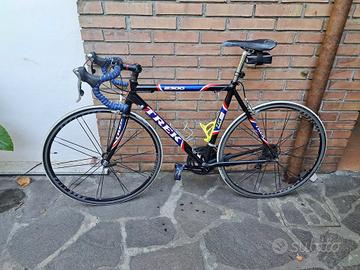 Bicicletta da corsa Trek 2300