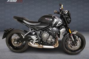 TRIUMPH Trident 660 -