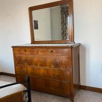 comò antico con specchiera 