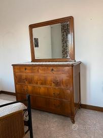 comò antico con specchiera 