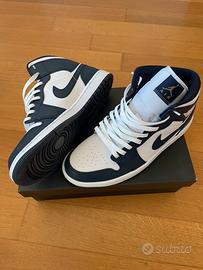 Air Jordan 1 Mid Obsidian