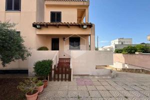 Ampia villa bifamiliare