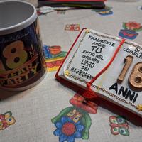 18 ANNI: tazza e targa per 18esimo compleanno