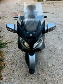 SUZUKI BURGMAN 650EXECUTIVE