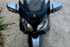 SUZUKI BURGMAN 650EXECUTIVE