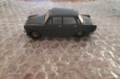 Fiat 1200 Grande Vue Dinky Toys 531 1:43