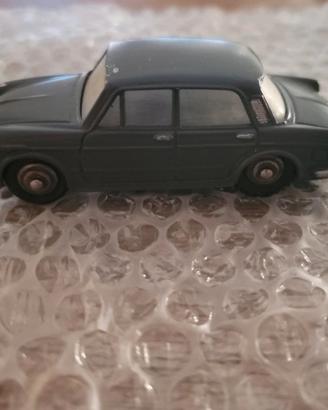 Fiat 1200 Grande Vue Dinky Toys 531 1:43
