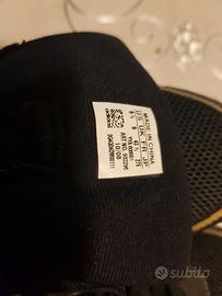 Scarpe chiodate per atletica Adidas numero 42.