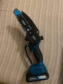 Minimo motosega, due batterie nuova