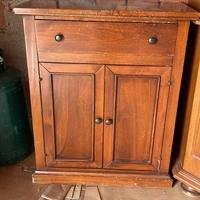 mobiletto in legno