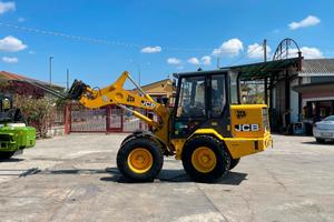 P38 Pala gommata JCB 406 targata