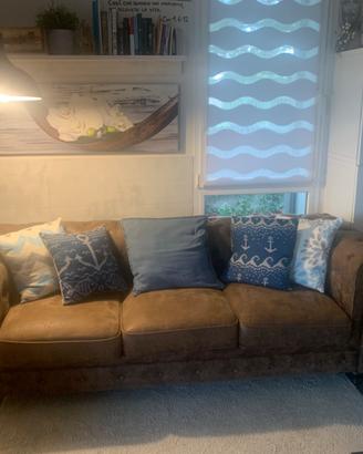 Divano 3 posti Chesterfield + Lampadario retrò