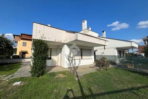 BIFAMILIARE A BRUINO