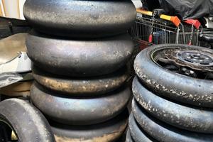 Gomme slick prese da un team con pochi turni 