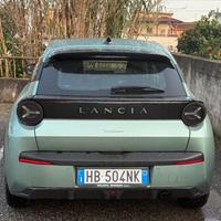 lancia y