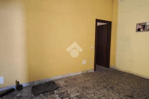 MONOLOCALE A AFRAGOLA