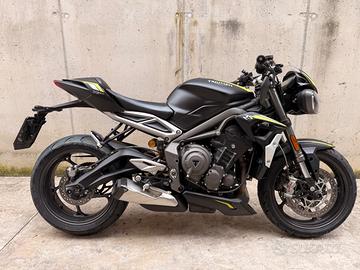 TRIUMPH STREET TRIPLE RS 765 - 2022