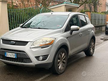Ford Kuga batteria nuova e gommata