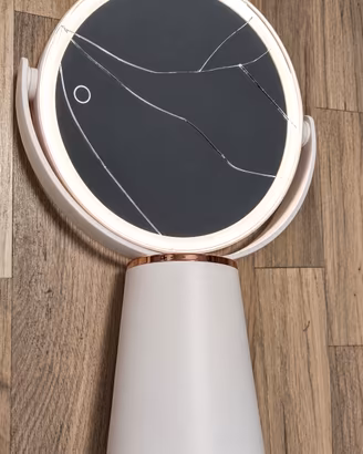 Specchio Trucco LED Ricaricabile – da Riparare