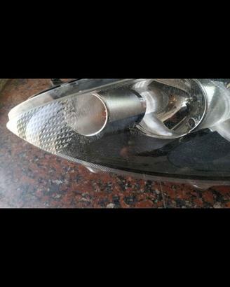 Fanale anteriore Guida Ford Fiesta 2009